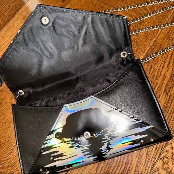 little mermaid envelope crossbody - Picture 6 of 10